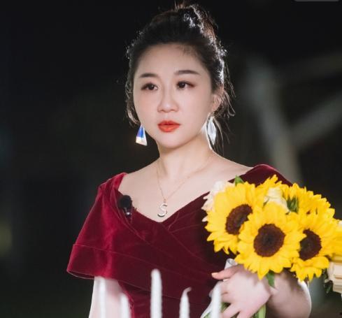 傅首尔吃瓜视频,揭秘娱乐圈幕后真相