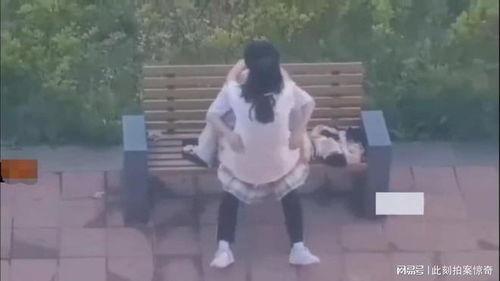 南昌情侣吃瓜事件视频,甜蜜瞬间引发网友热议