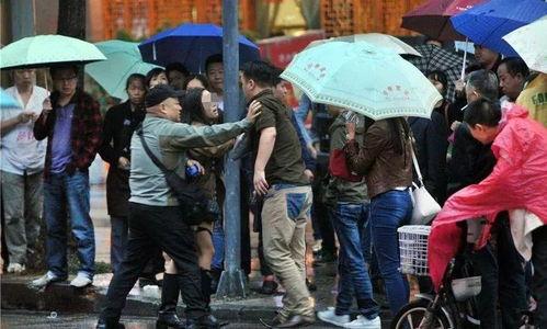 金乡夫妻吃瓜事件视频,一场引发网友热议的乡村奇闻