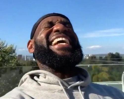 詹韦吃瓜现场视频,揭秘篮球场上的“瓜界风云”